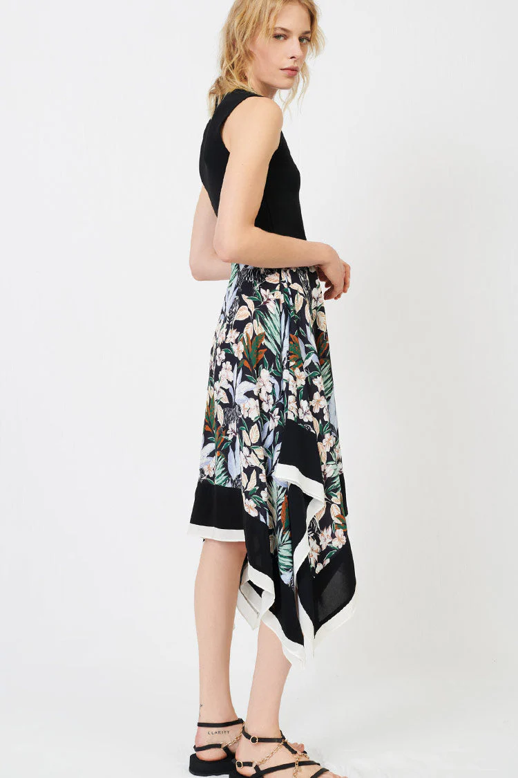 Asymmetric Handkerchief Hem Floral Print French Sleeveless Dress - Black - Image 3