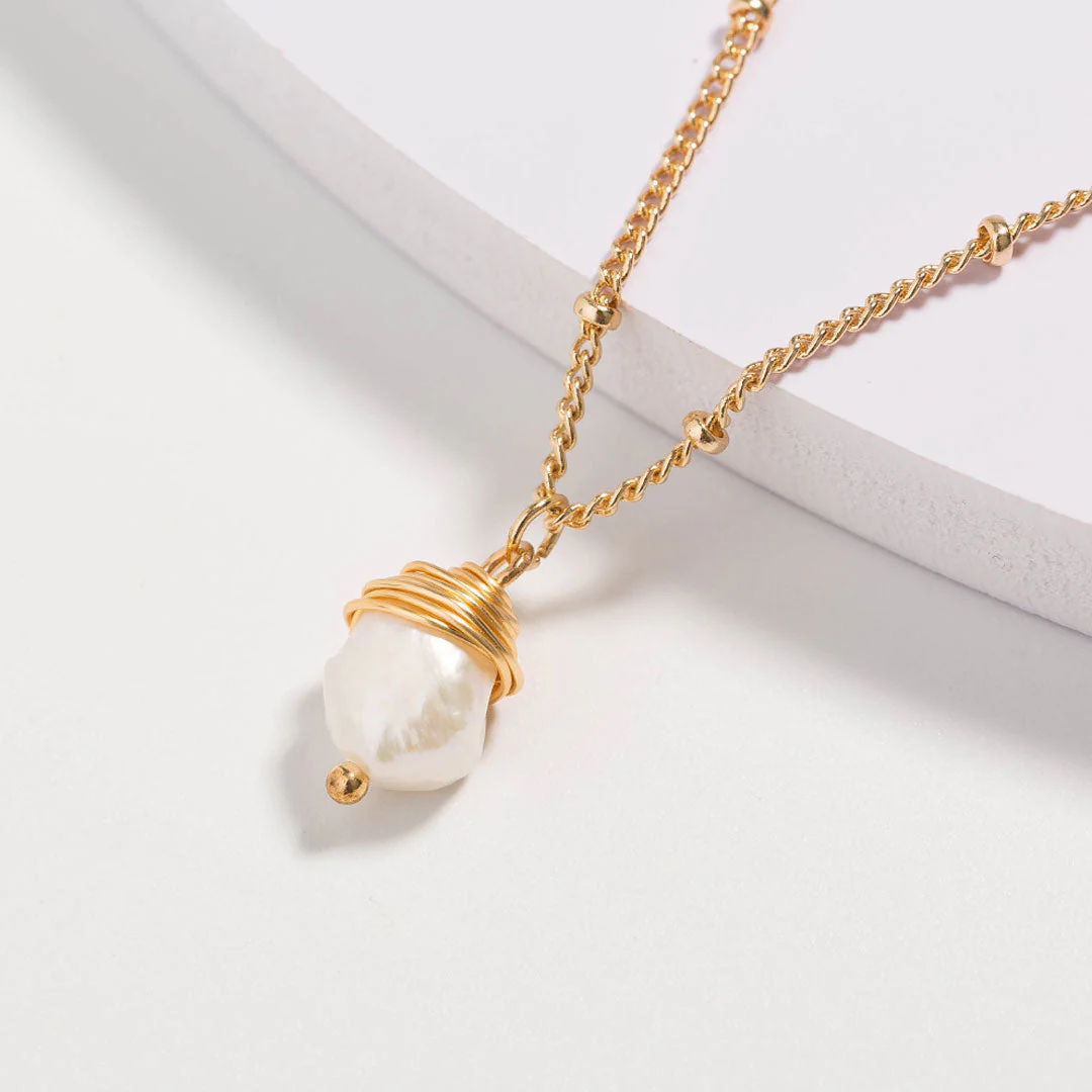 Coin Pendant Chain-Link Layered Necklace - Gold - Image 2