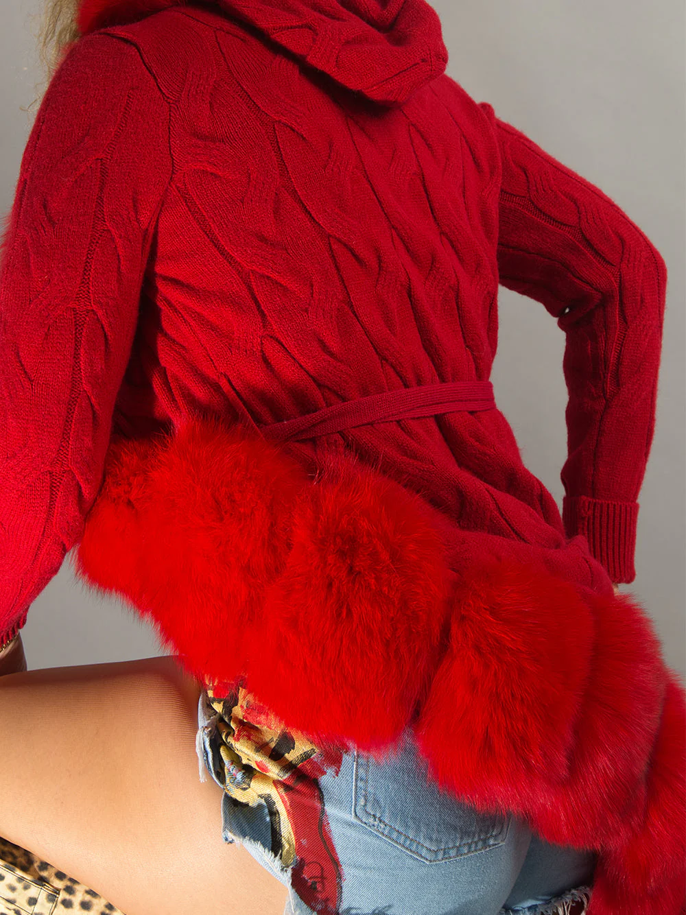 CAVO Fur-Trimmed Cashmere Cable-Knit Cardigan - Image 8