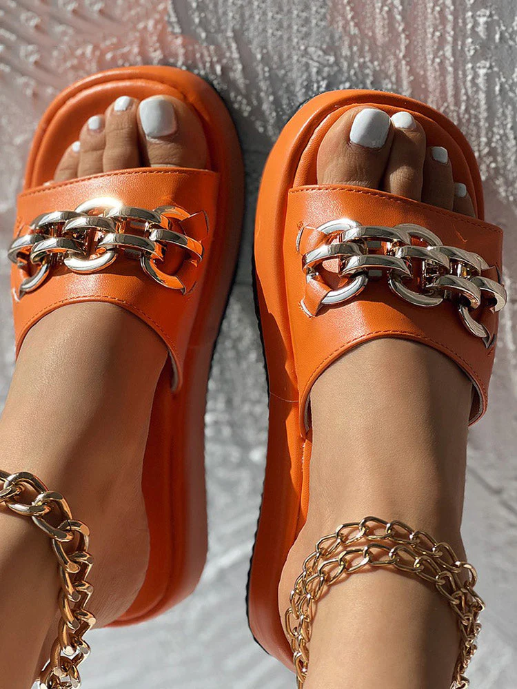 Chain Decor Muffin Slippers - Image 12