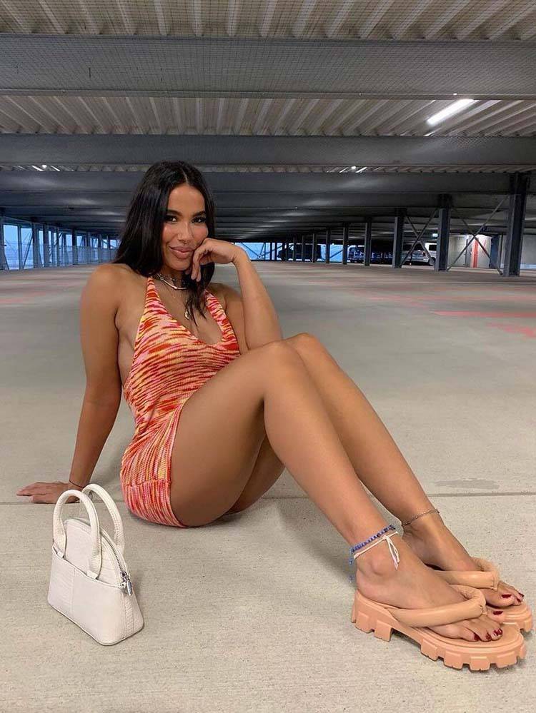 Chunky Sole Thong Strap Sandals - Image 16
