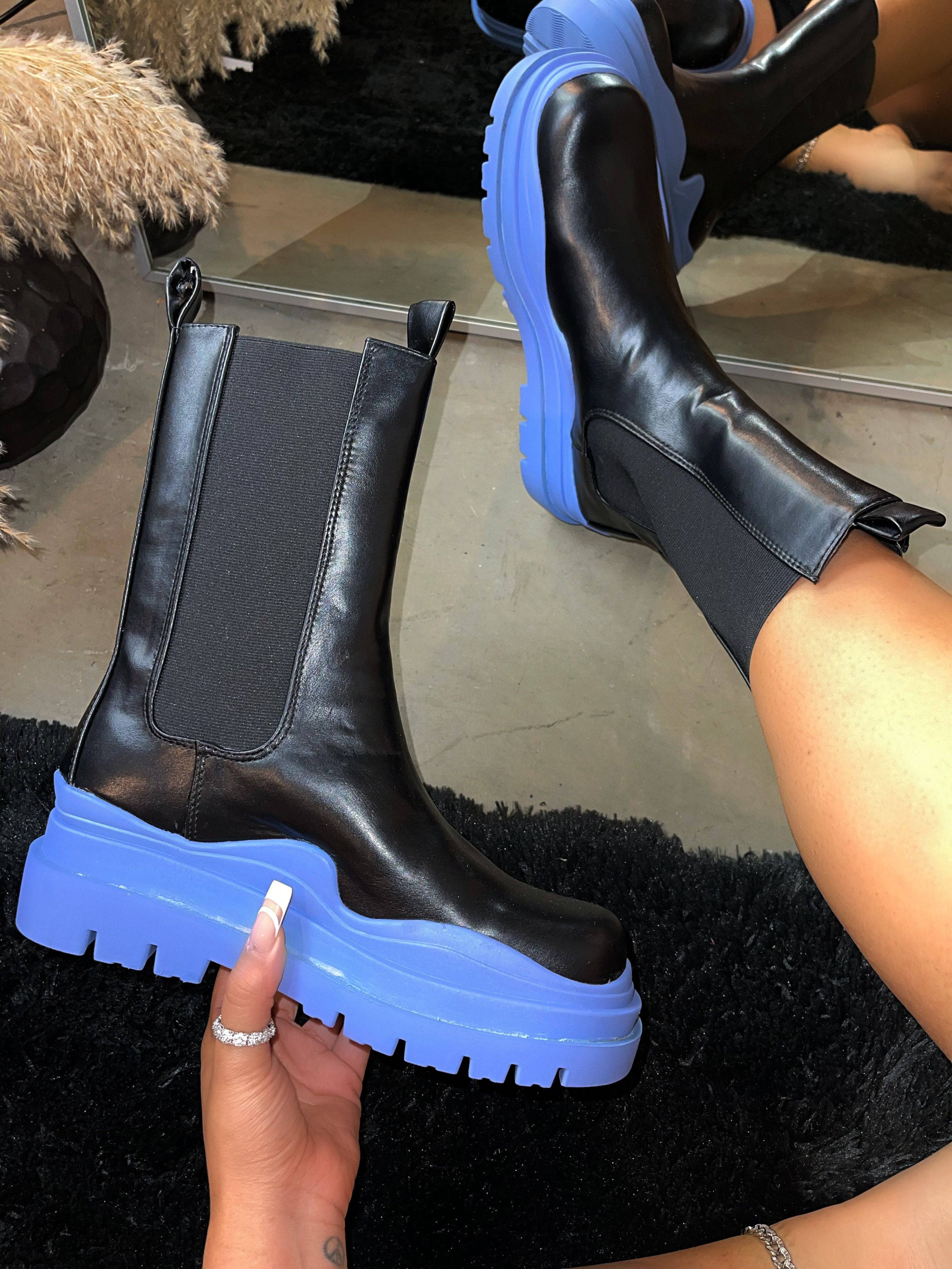 Chunky Soled Flatform Boots - Image 20