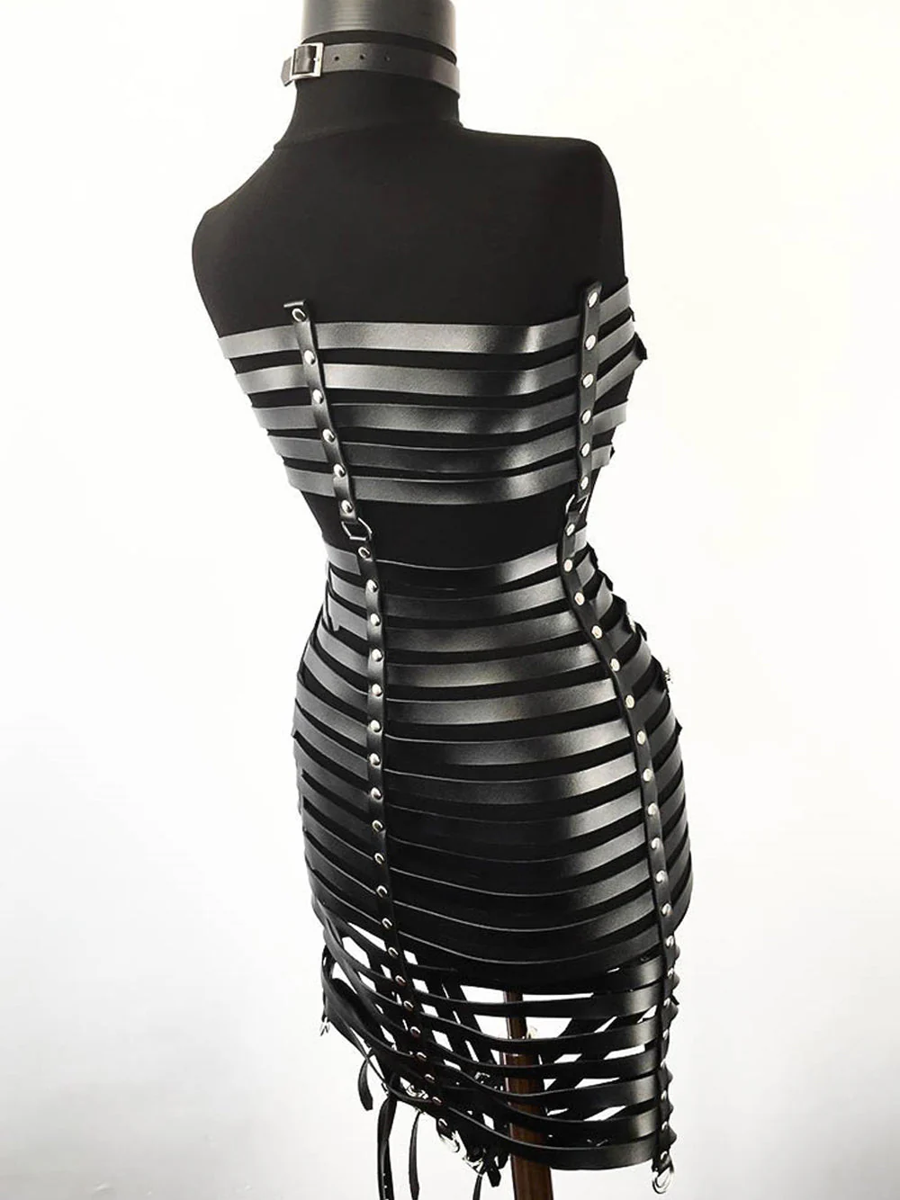 FIBBIA Buckle Belts Dress in Black - Image 6