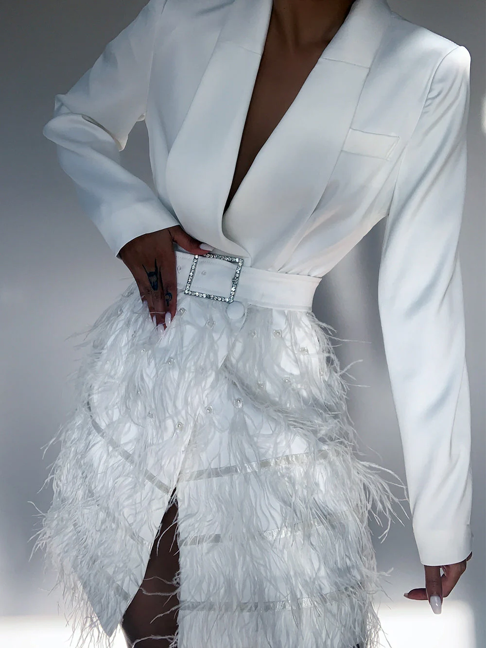 FIFTH AVE Feathers Dress in White - Image 3