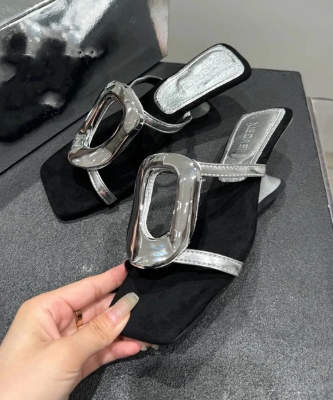 French Splicing Wedge Heels Gold Faux Leather Slide Sandals - Image 2