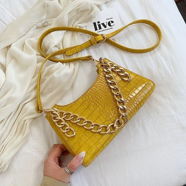 Hanna Chain Crossbody Bag - Image 12