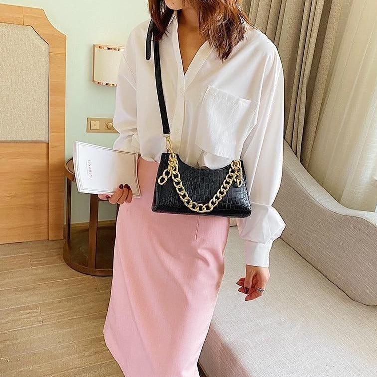 Hanna Chain Crossbody Bag - Image 5