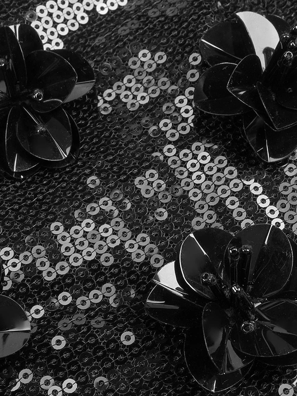 ISEULE Maxi Sequins Dress - Image 15