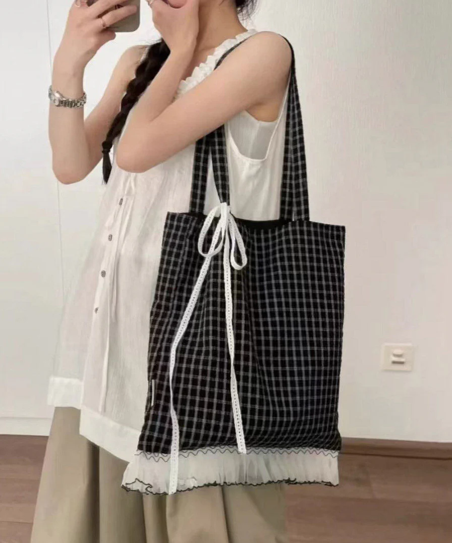 Korean Black Lace Patchwork Cotton Shoulder Bag - Image 4