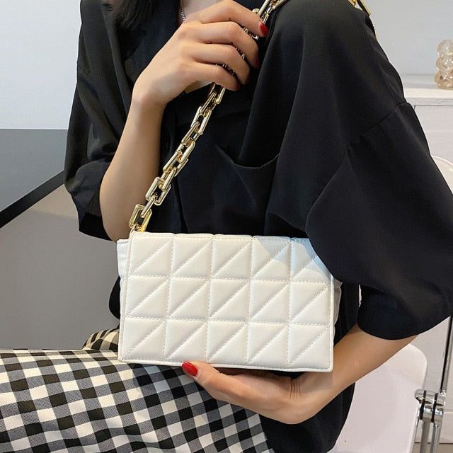 Monaco Textured Flap Chain Shoulder Bag - Image 2