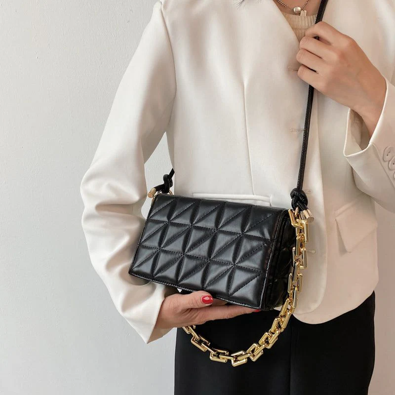 Monaco Textured Flap Chain Shoulder Bag - Image 3