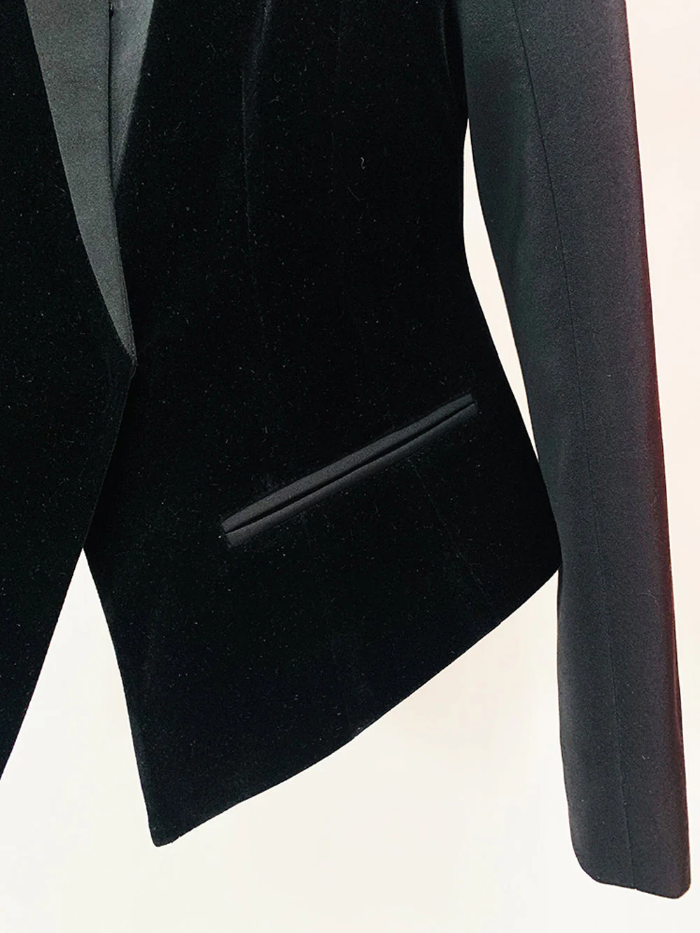 NEITH Bustier Cut Fitted Blazer - Image 4