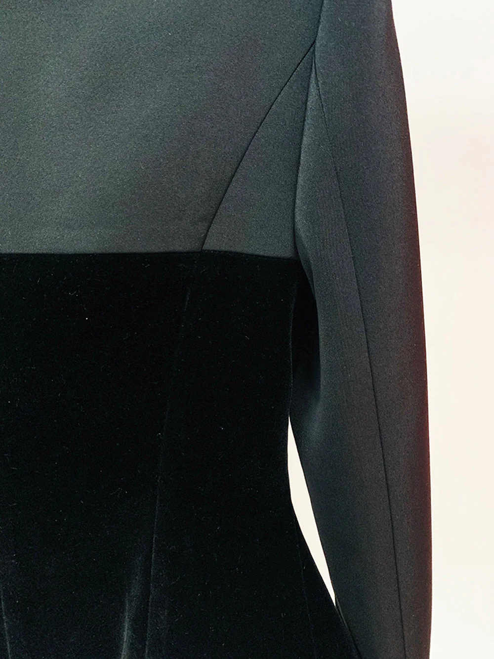 NEITH Bustier Cut Fitted Blazer - Image 6