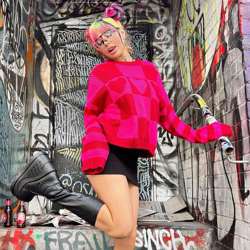 Heart Checkered Pattern Long Sleeve Sweater - Red