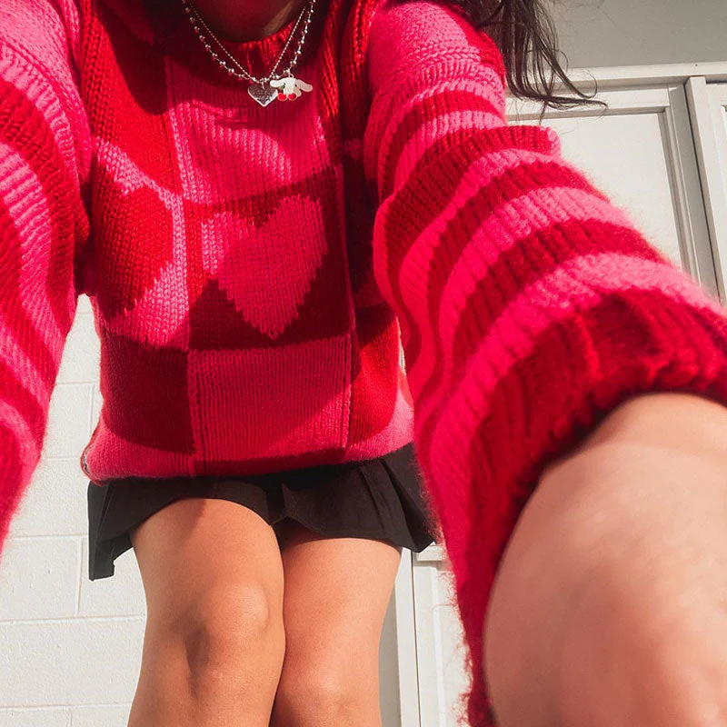 Heart Checkered Pattern Long Sleeve Sweater - Red - Image 2