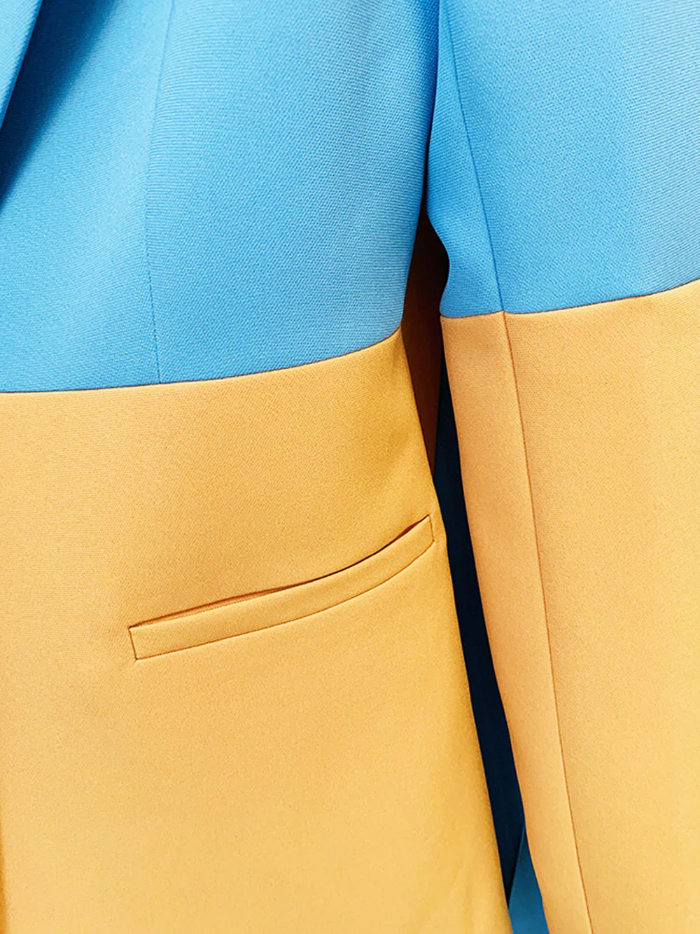 PETELE Blazer & Pants Set in Blue & Orange - Image 8