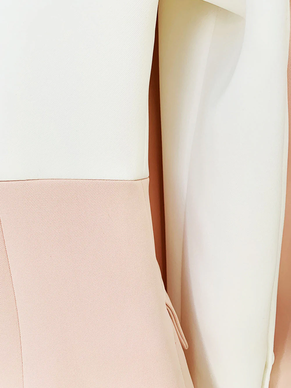 PETELE Blazer & Pants Set in Light Pink - Image 8