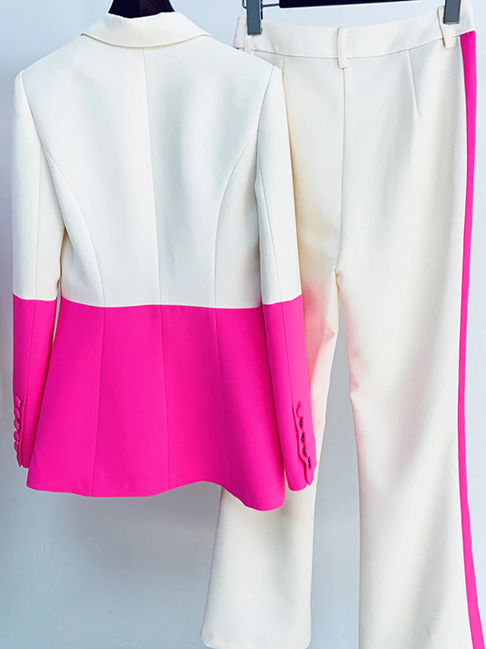 PETELE Blazer & Pants Set in Fuchsia - Image 19