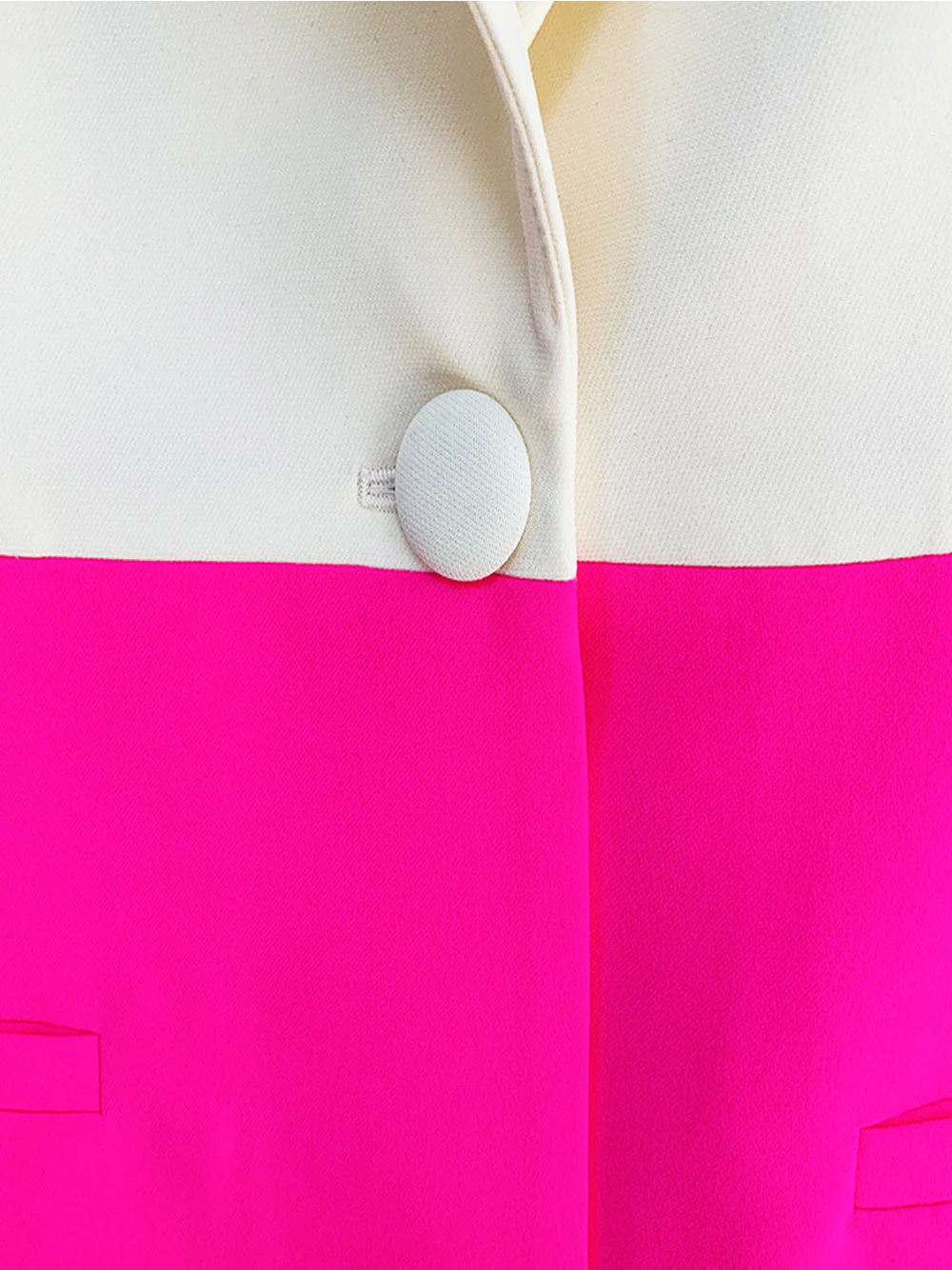 PETELE Blazer & Pants Set in Fuchsia - Image 20