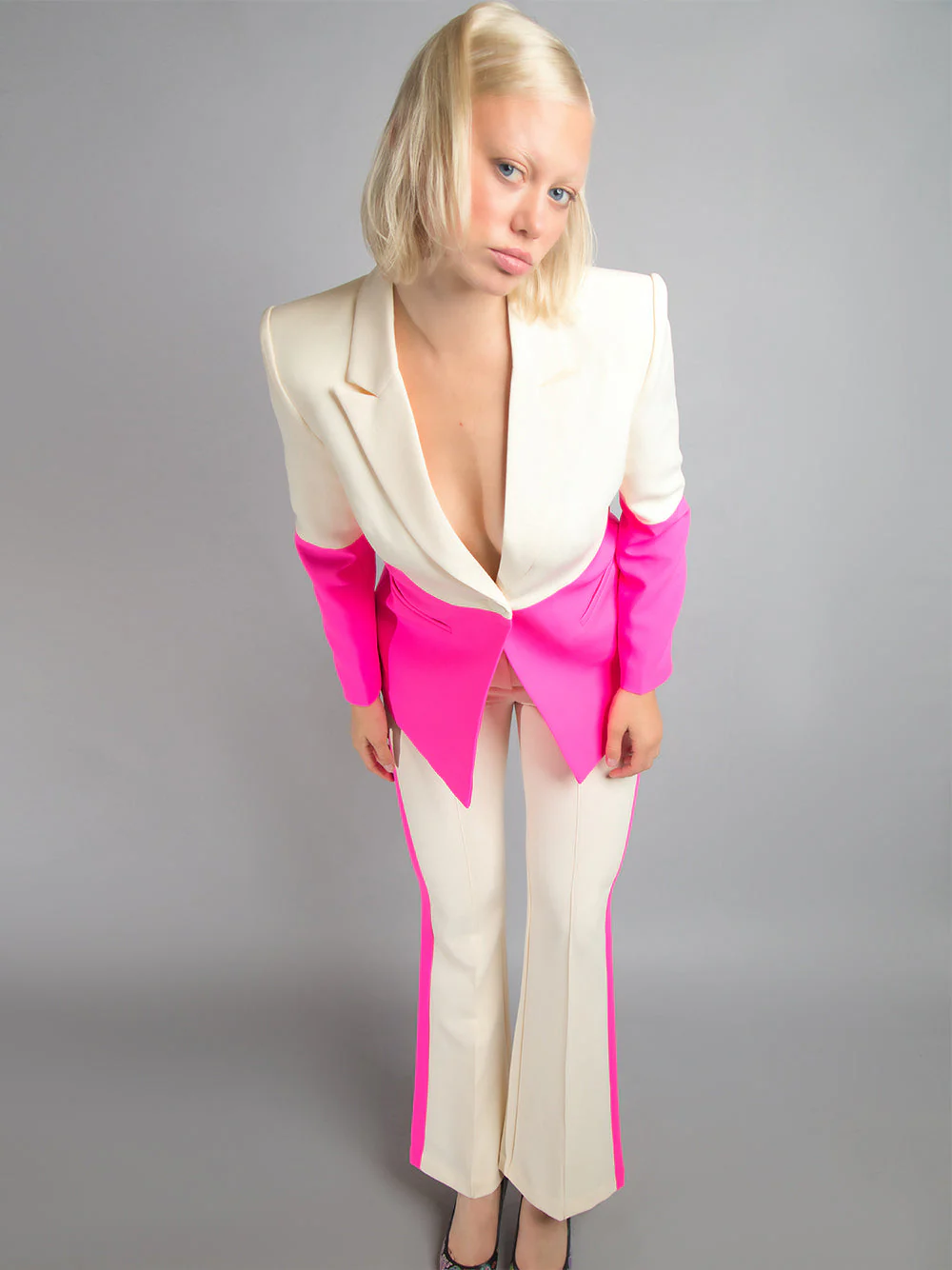 PETELE Blazer & Pants Set in Fuchsia - Image 6