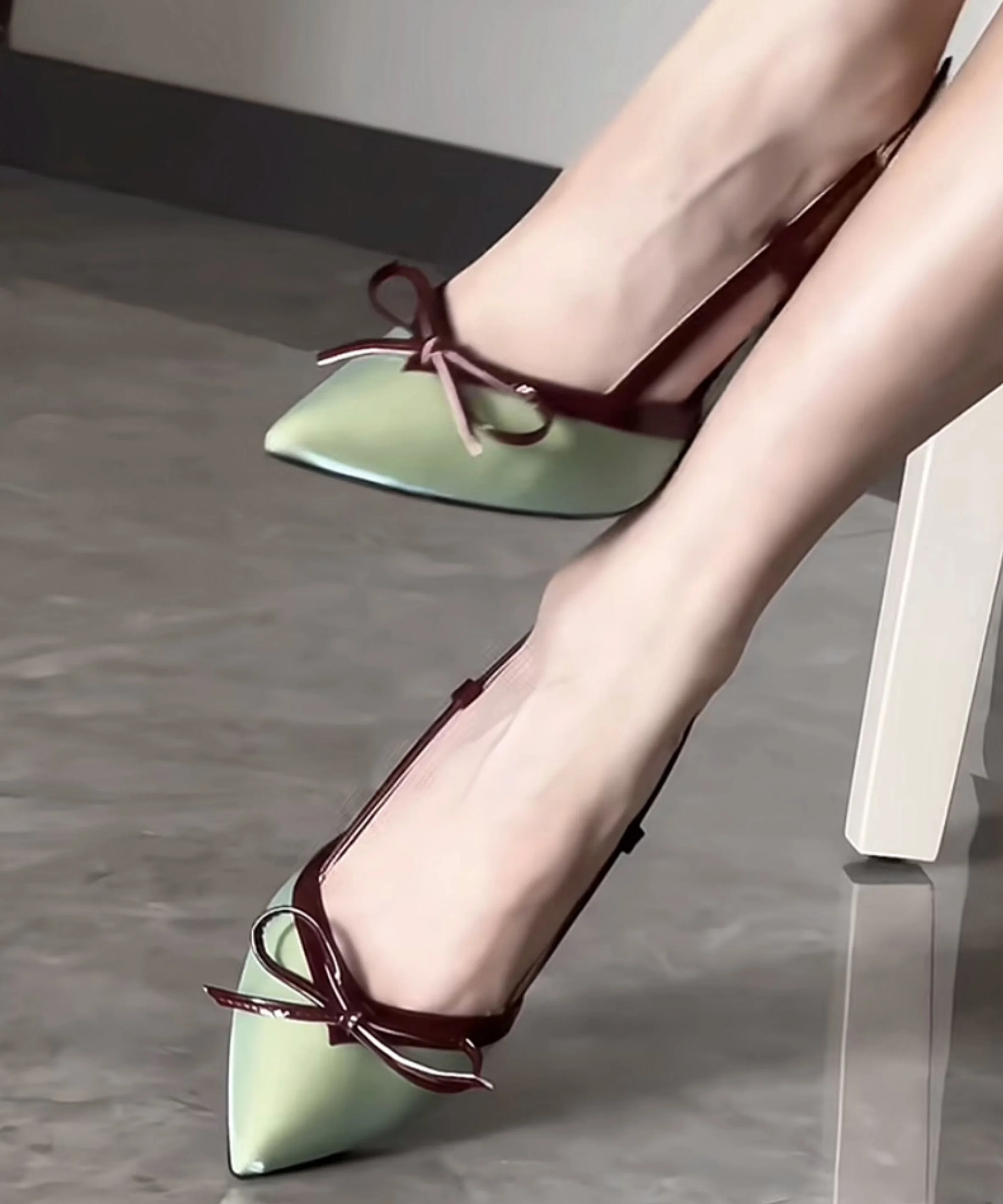 Pointed French Toe Stiletto Splicing Green Bow Sandals - Image 4