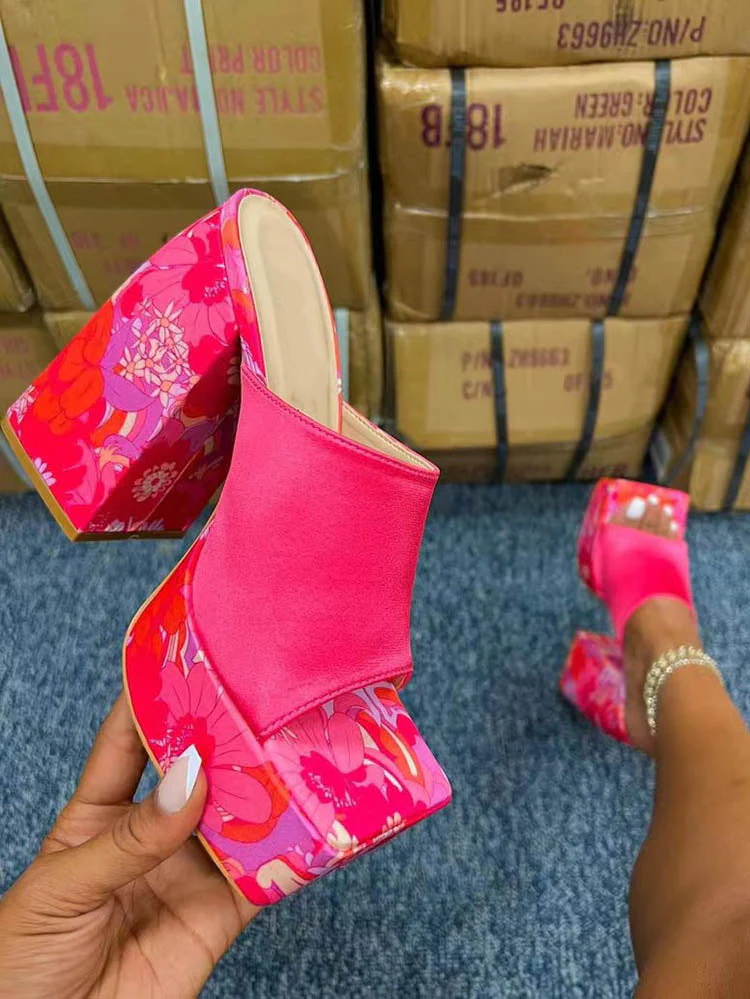 Printed Chunky Heeled Platform Sandals - Image 9