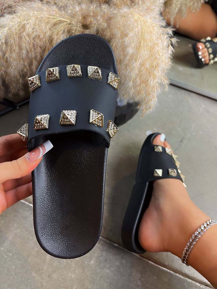 Rivet Rhinestones Design Slipper - Image 3