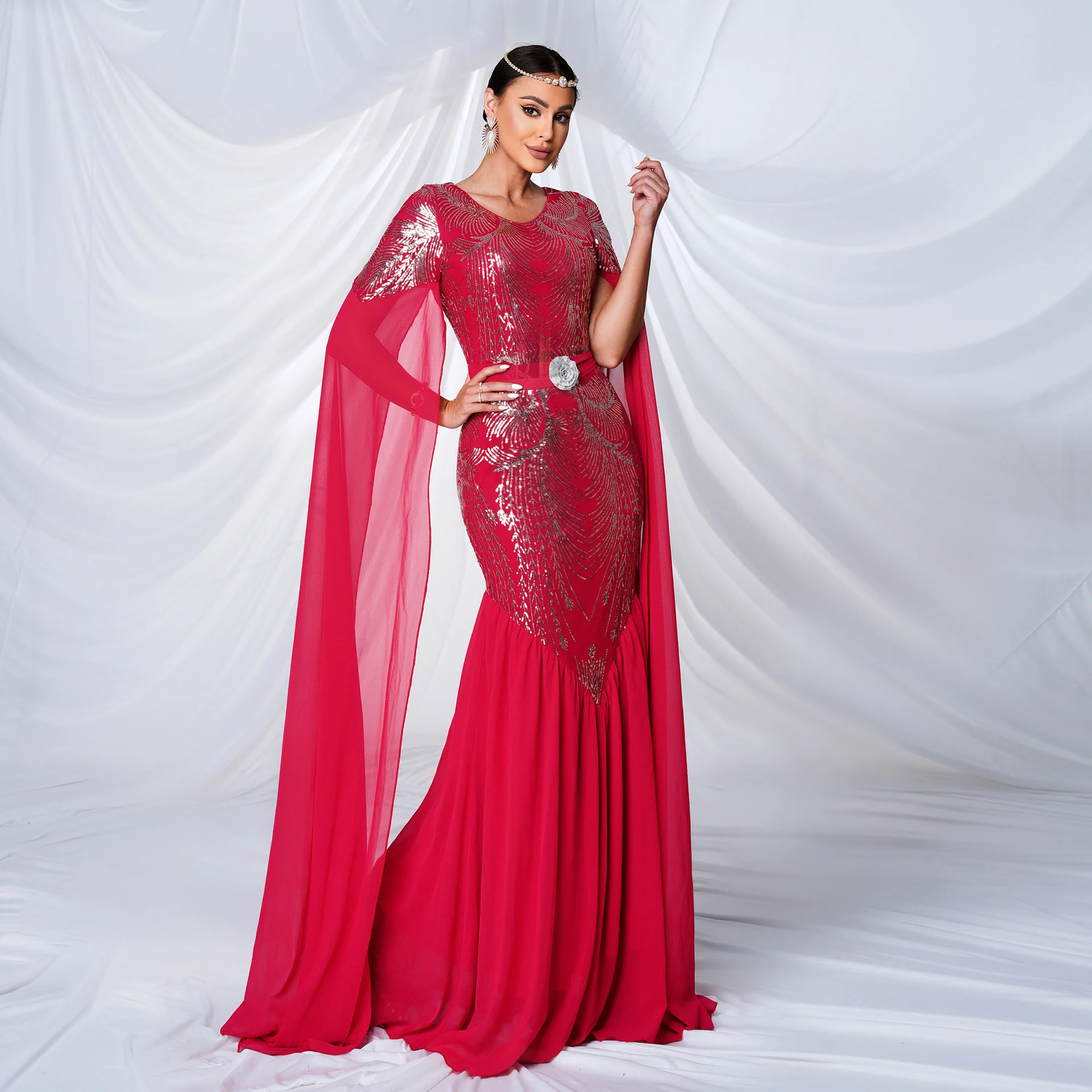 Round neck sequined hip-hugging mermaid evening dress - Image 3