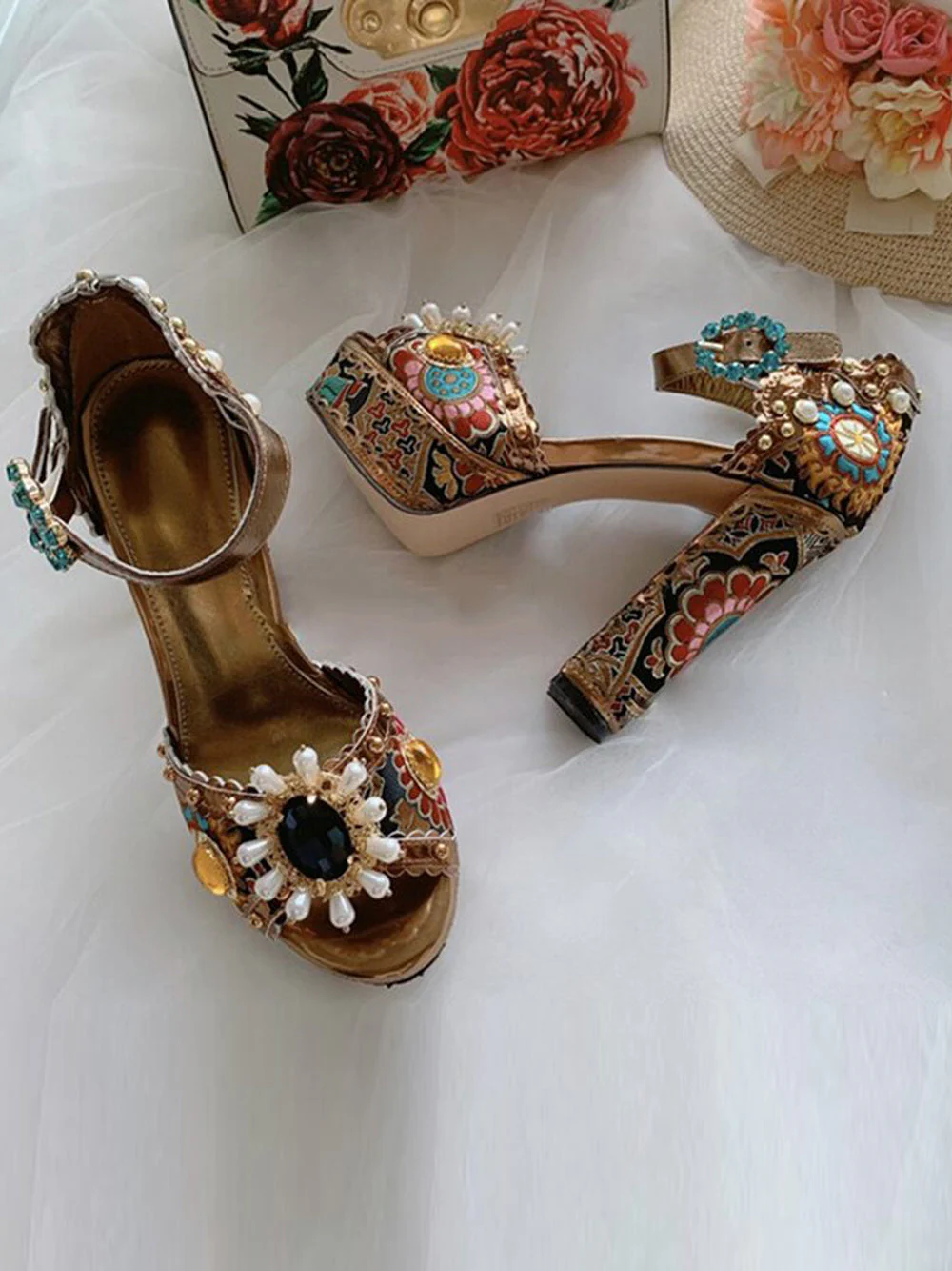 SPANISH MAGIC Block-Heel Sandals - Image 10