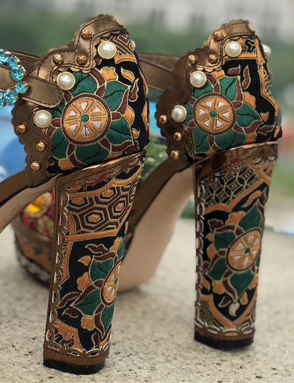 SPANISH MAGIC Block-Heel Sandals - Image 2