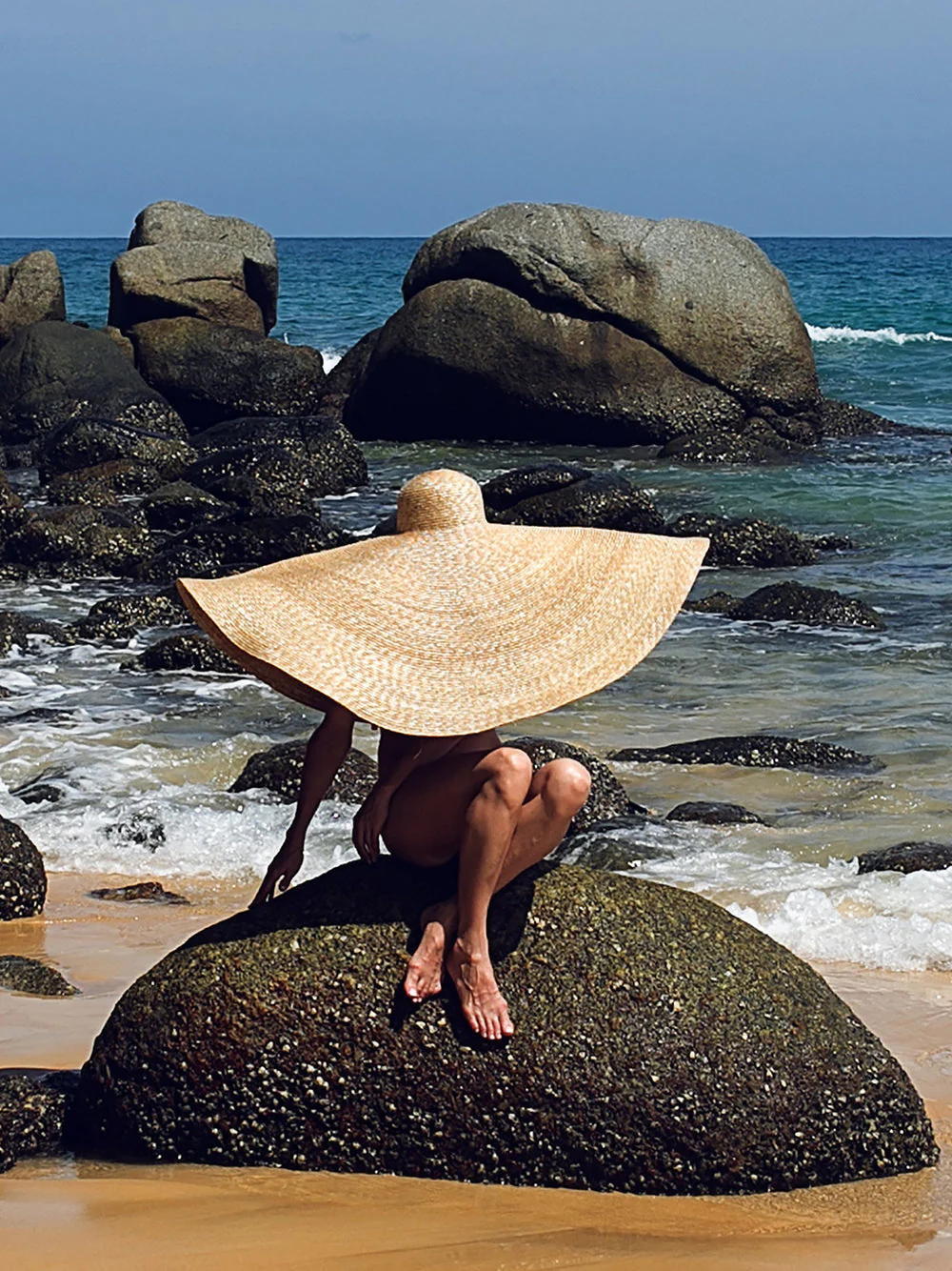 THERESA Oversized Straw-Hat - Image 11