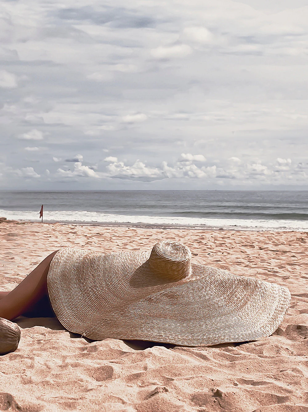 THERESA Oversized Straw-Hat - Image 6