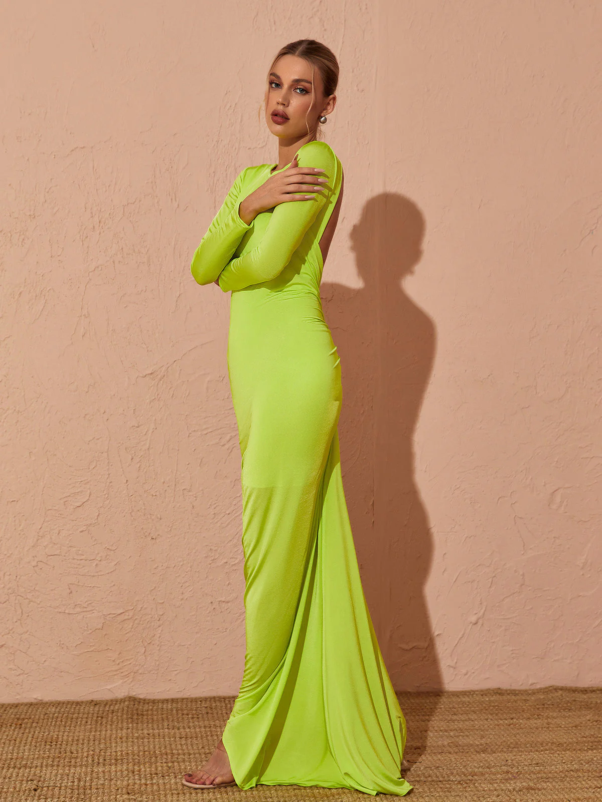 Verena Long Sleeve Backless Maxi Dress In Green - Image 3