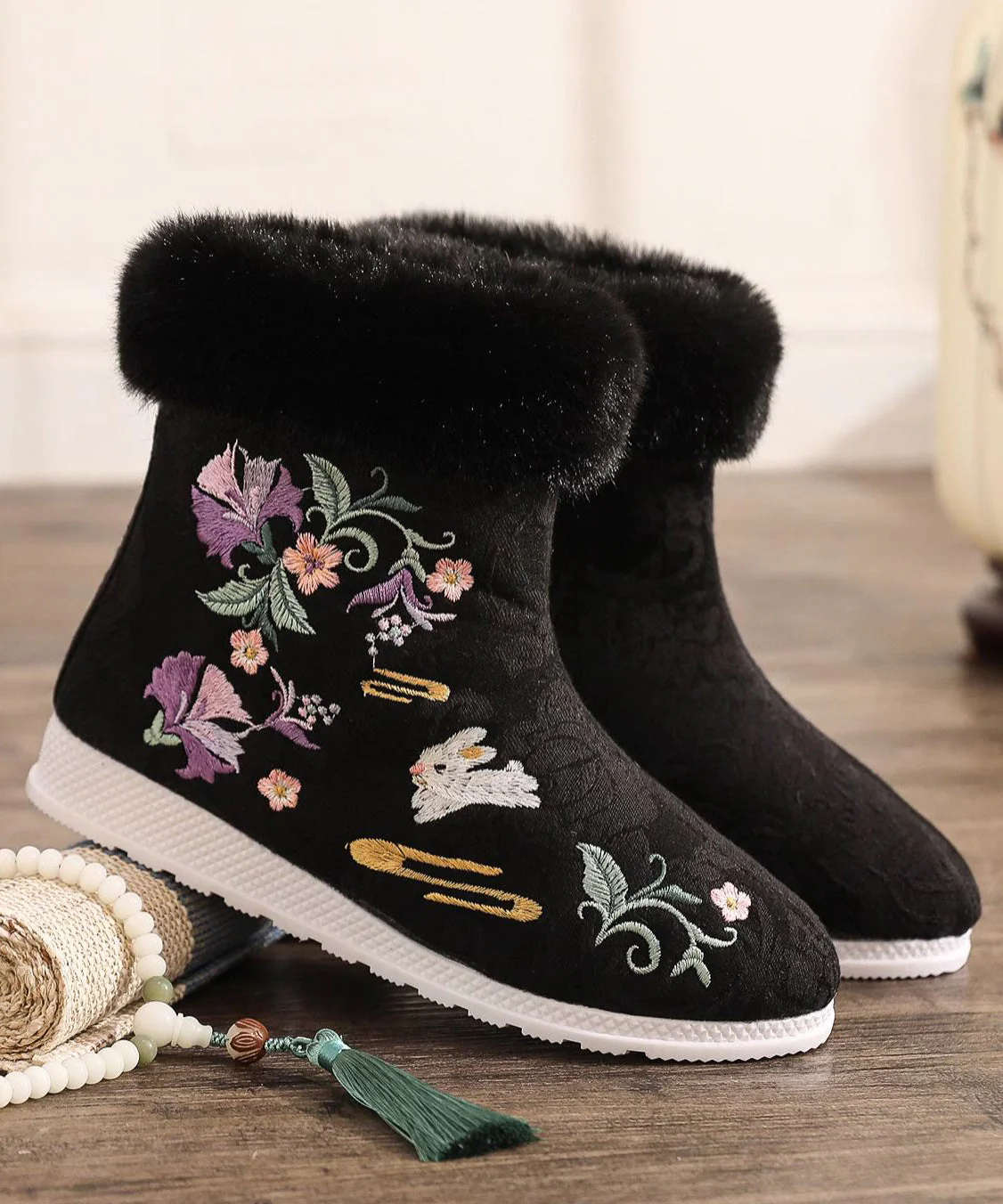 White Cotton Fabric Embroidery Splicing Chinese Style Boots - Image 2