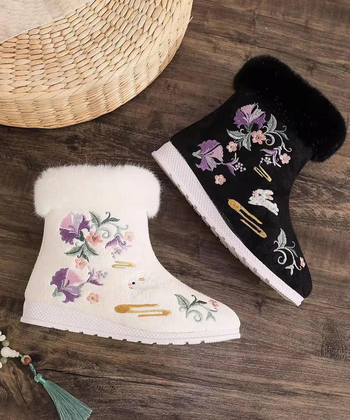 White Cotton Fabric Embroidery Splicing Chinese Style Boots - Image 4