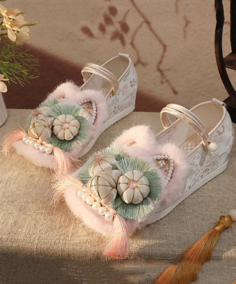 White Fur Splicing Embroidery Wedge High Wedge Heels Shoes - Image 2